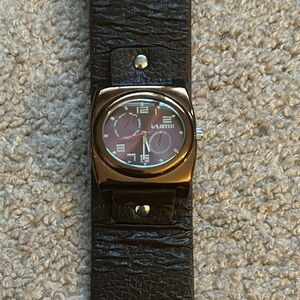 Unlisted women’s‎ vintage genuine leather bulky brown adjustable wristwatch